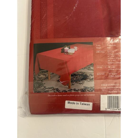 Vintage Holiday Time Red Tablecloth Oblong 60"x 102"‎ Christmas Satin Stripe NEW - Picture 5 of 6